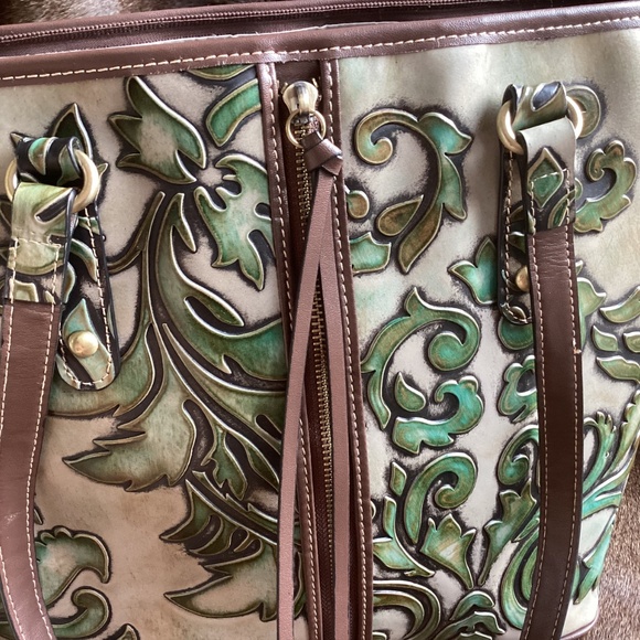 MC Marc Chantal Green Brown Etched Design Tote Handbag - Picture 9 of 10